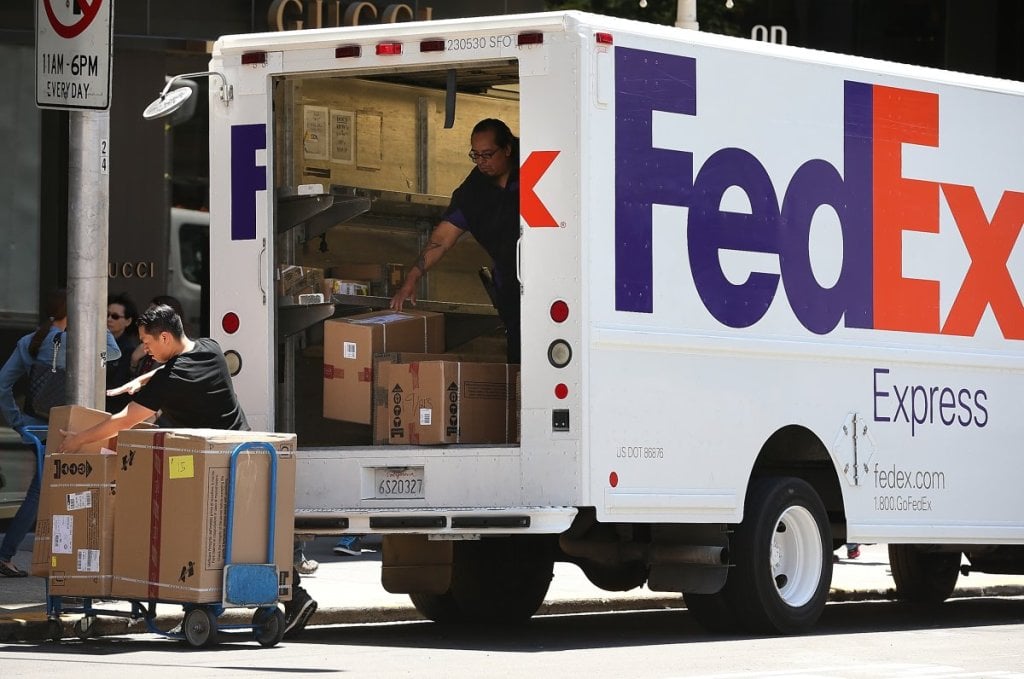 New Jersey FedEx driver tied up, robbed at gunpoint