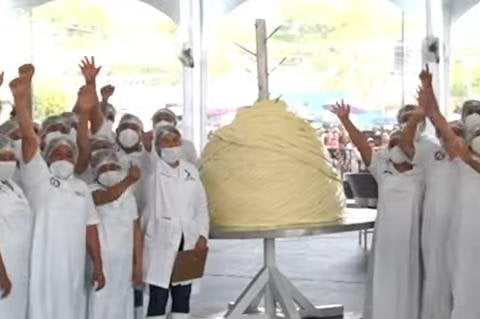 World's largest string cheese ball made in Mexico