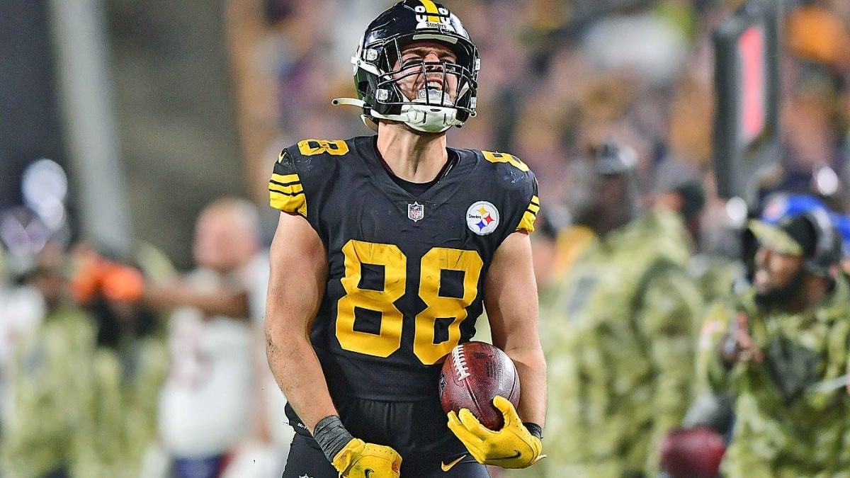 Steelers, Pat Freiermuth agree to four-year, $48.4 million contract extension