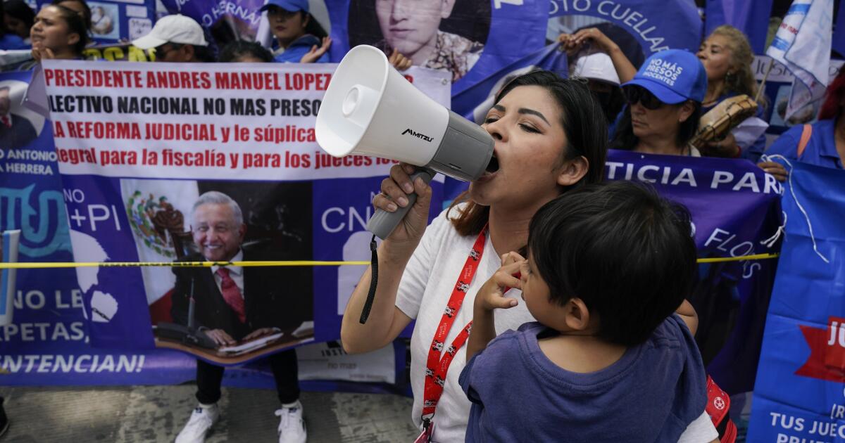 Qué dice la polémica reforma judicial que el presidente de México quiere dejar de legado