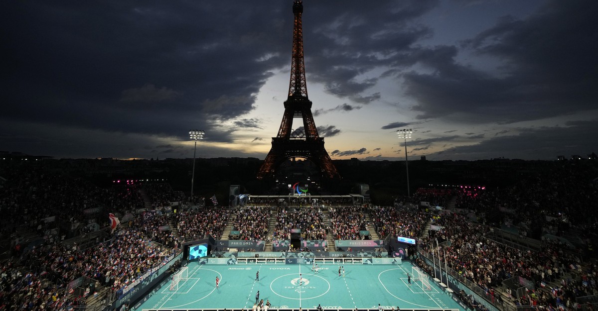 Paralympics Photo of the Day: A Final Game Beneath the Eiffel Tower