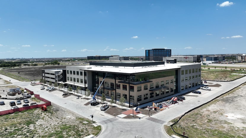 Two D-FW companies are moving their headquarters early next year