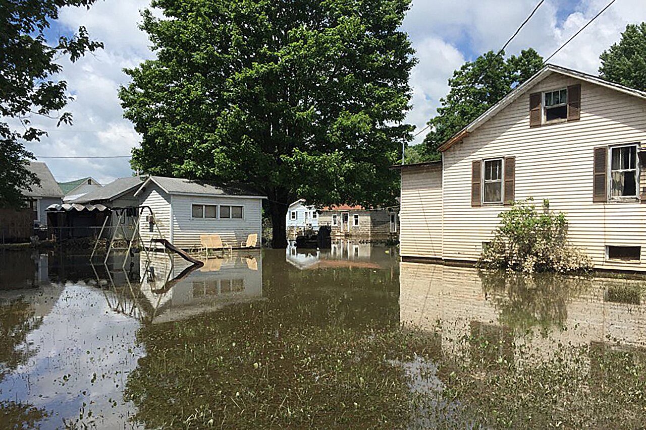 'More than just numbers:' Statistics expert uses data to predict extreme weather, financial downturns