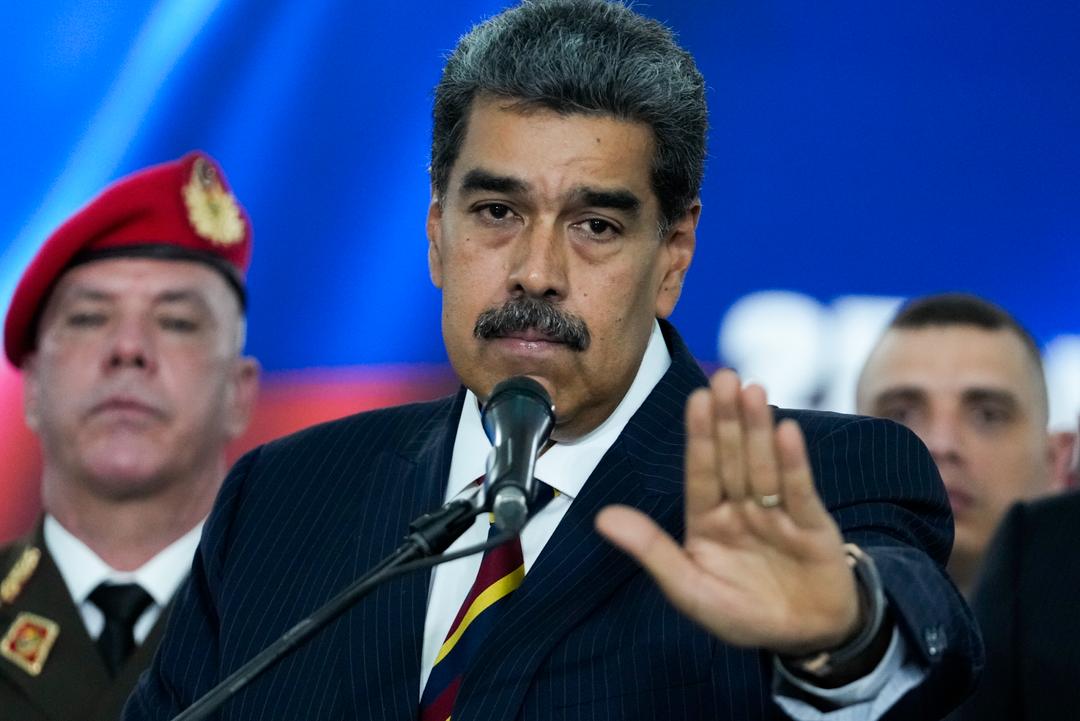 Venezuelas president avviser tilbud om trygg utreise til et tredjeland