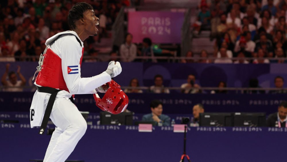 Rafael Alba gana bronce en taekwondo y le da a Cuba su octava medalla en París 2024