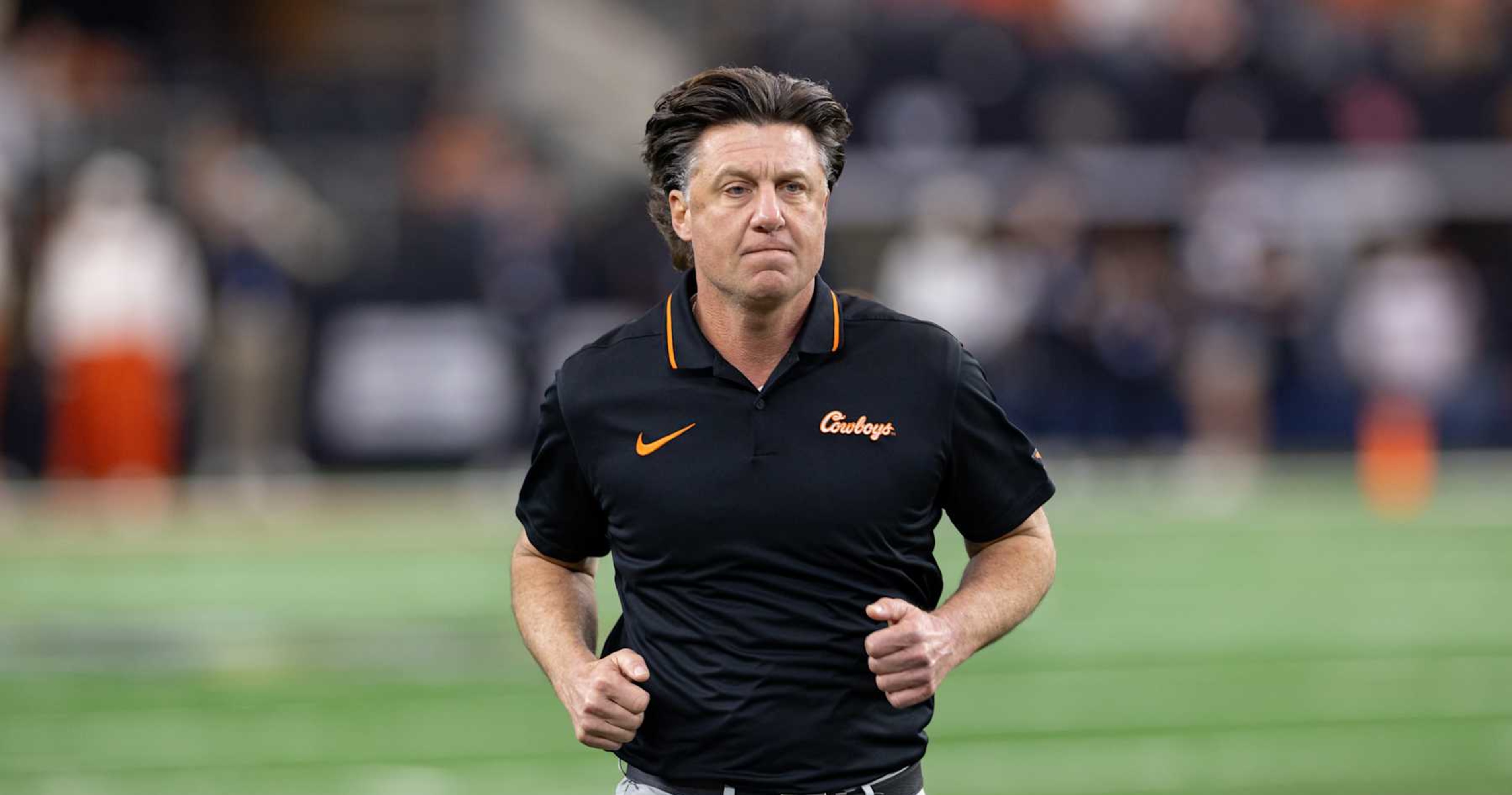 Oklahoma State's Mike Gundy Wants Players, Agents to Stop 'Asking for More Money'