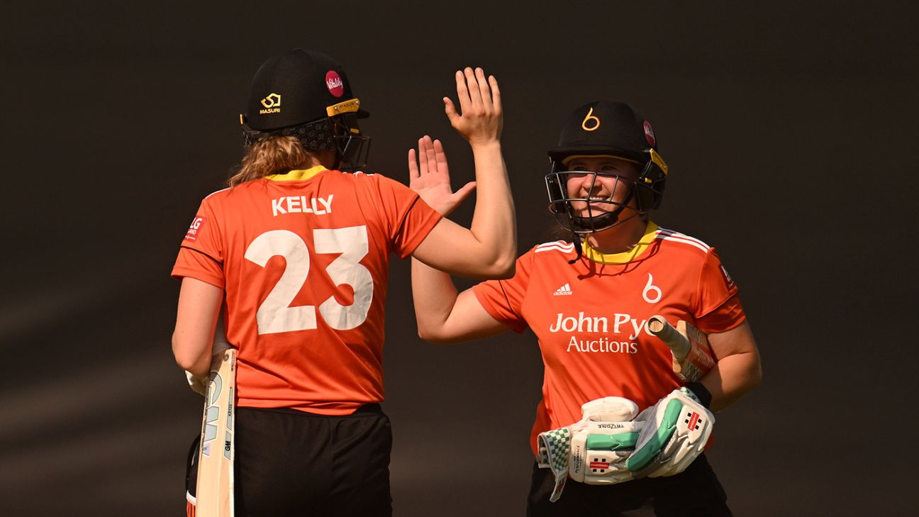 Marie Kelly fires The Blaze as spinners give Vipers the squeeze