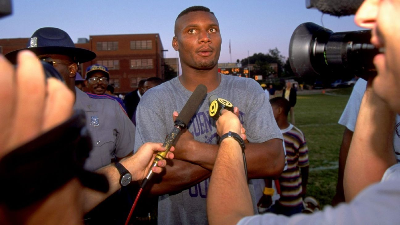 'You got the man with you': Looking back on Steve McNair's groundbreaking 1994 season at Alcorn State