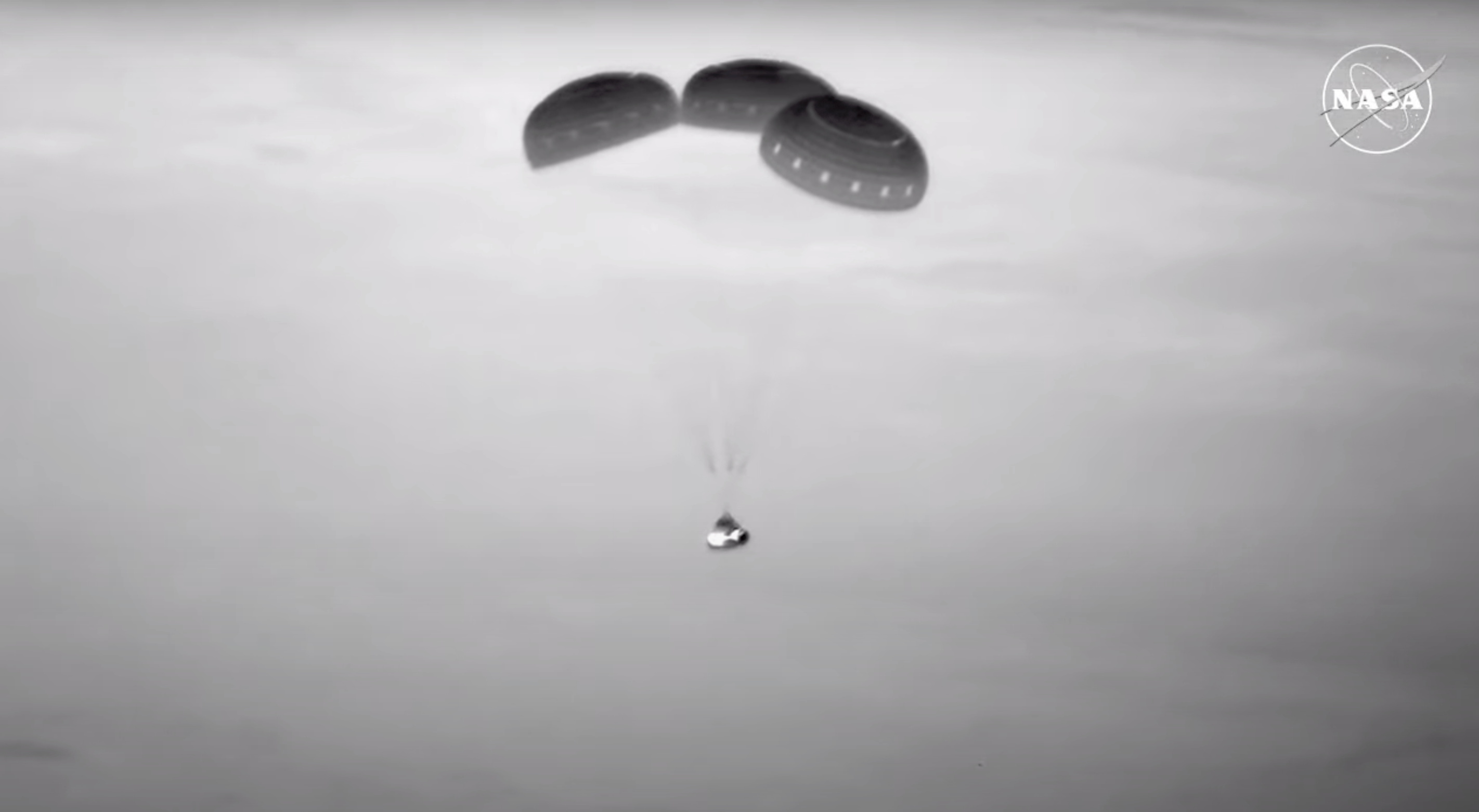 Boeing's Starliner Succesfully Lands In White Sands New Mexico