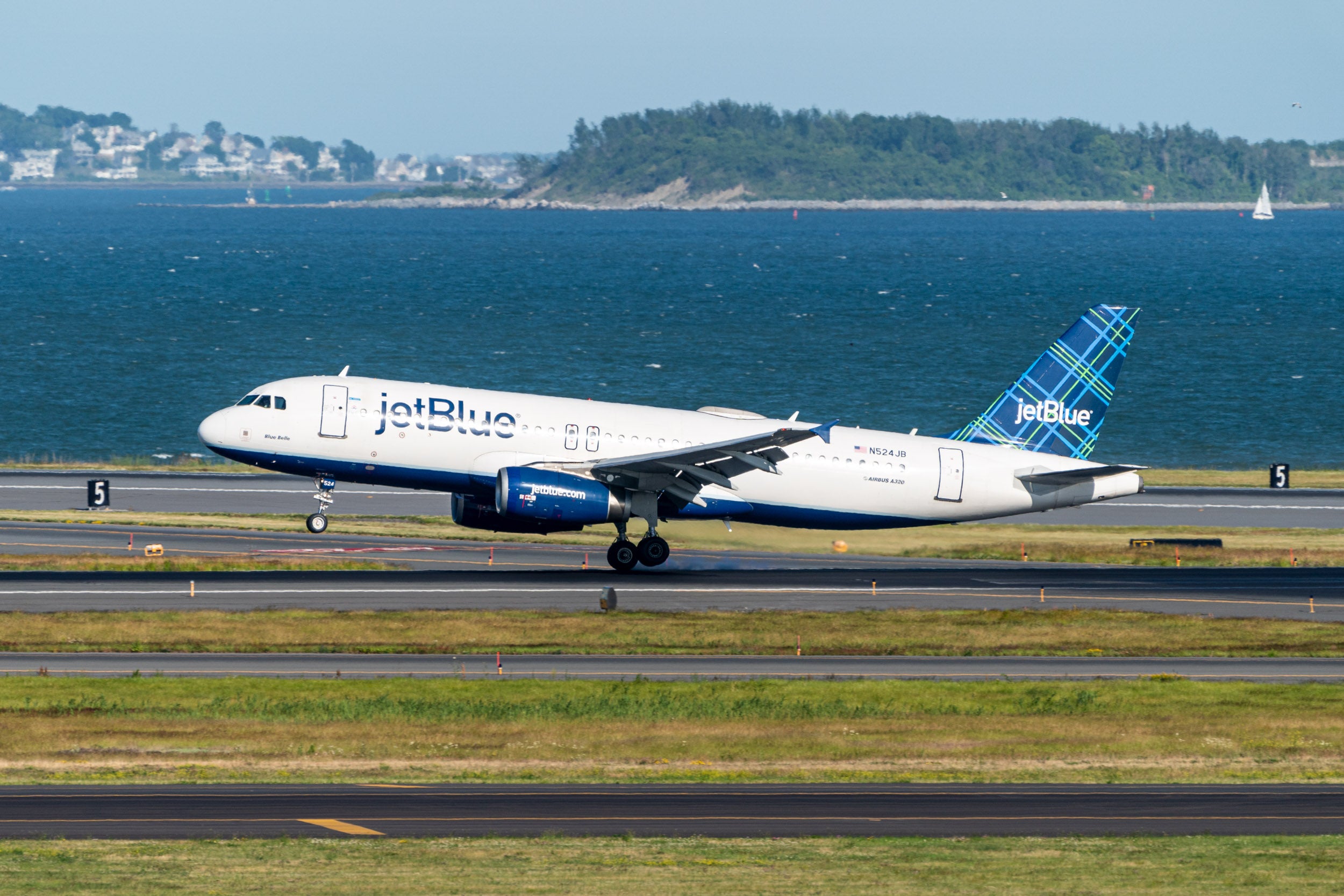 Book now: JetBlue fall sale has one-way fares for as low as $49