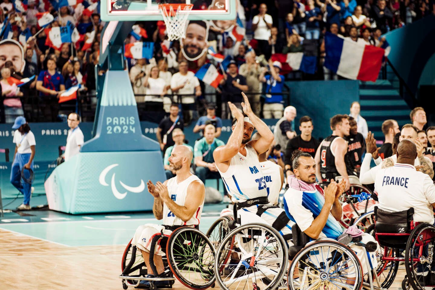 Jeux paralympiques 2024 : dans un Bercy plein à craquer, les Bleus du basket fauteuil ratent leur entrée dans le tournoi