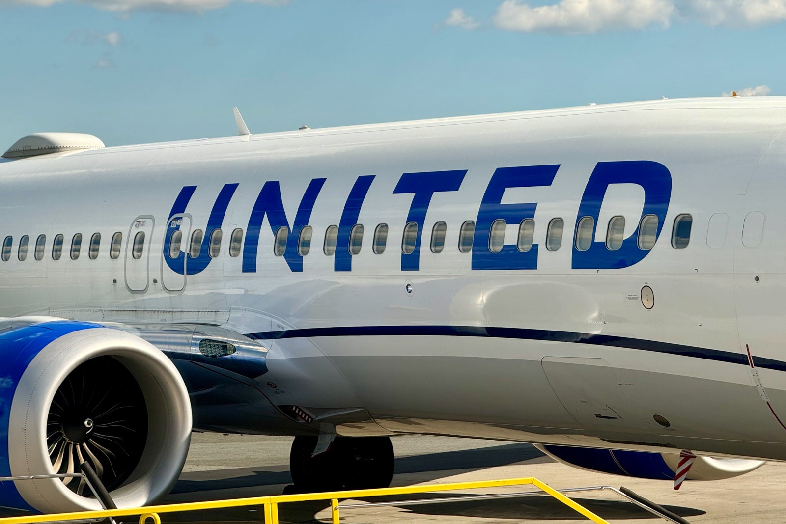 United Airlines adds 20 nonstop flights for college football season