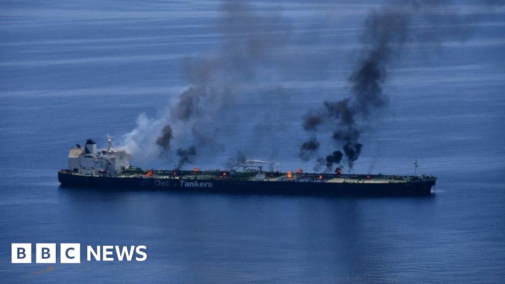 Tanker attacked by Houthis appears to be leaking oil - US