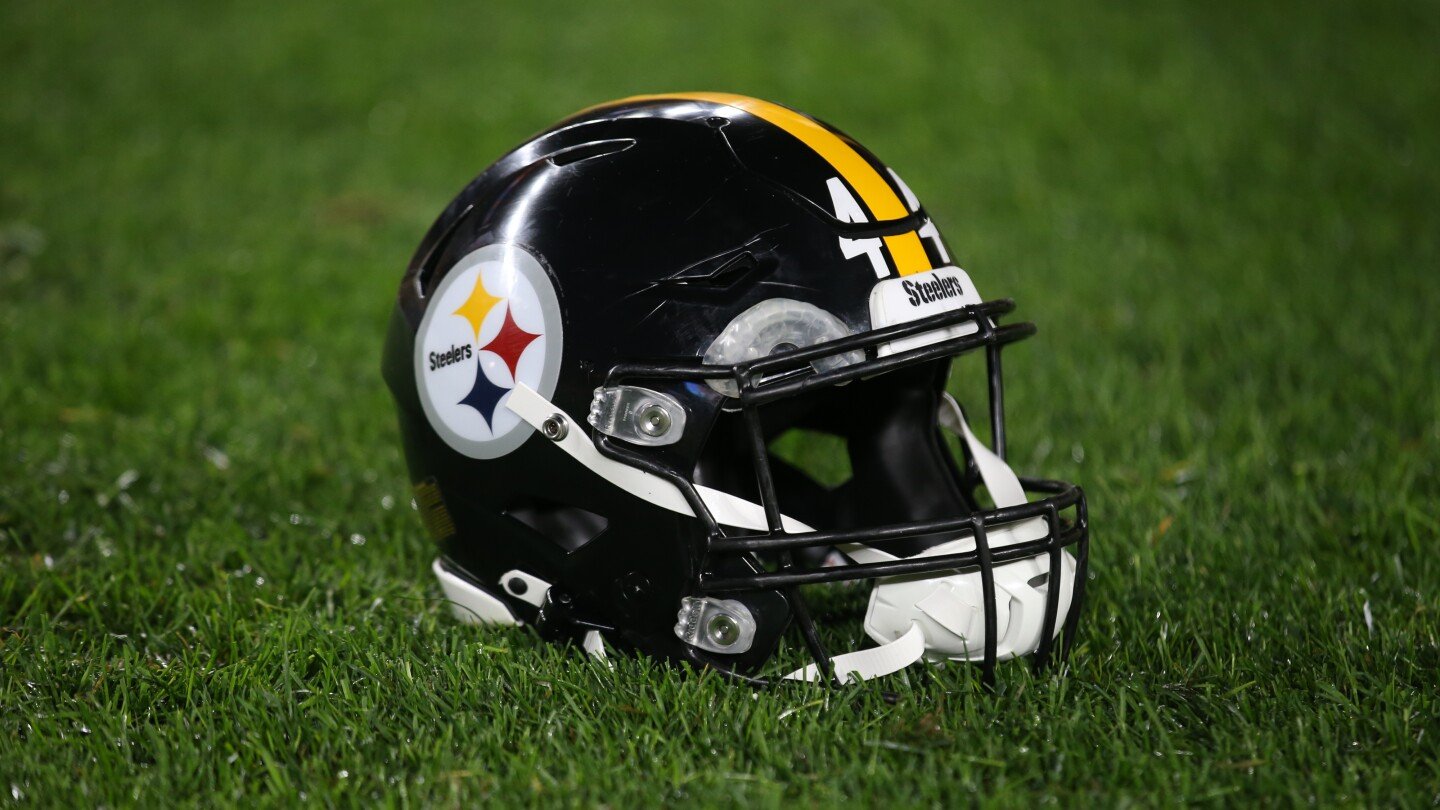 Steelers waive WR Tarik Black