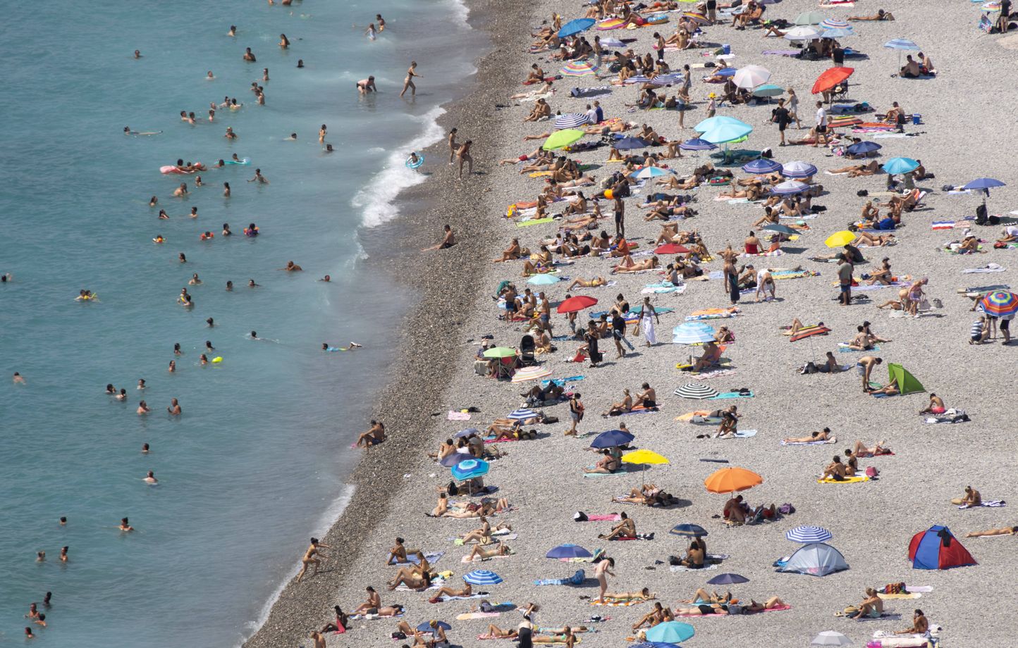 Alpes-Maritimes : Les plages de Cagnes-sur-Mer évacuées à cause d’une nappe d’hydrocarbures