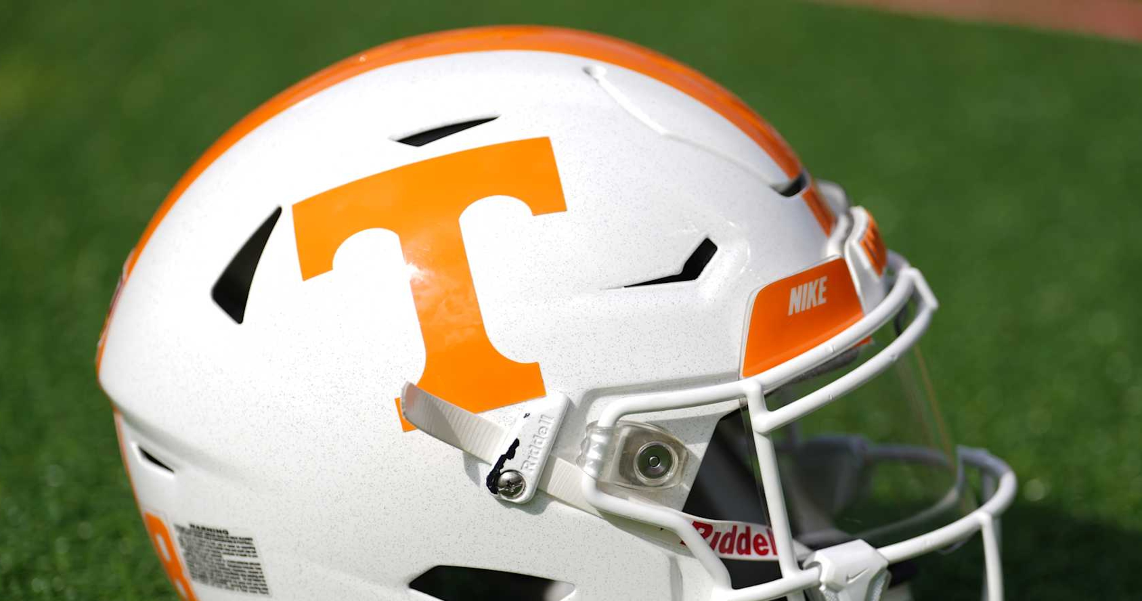 5-Star OT David Sanders Jr. Commits to Tennessee; No. 2 Player in Class of 2025