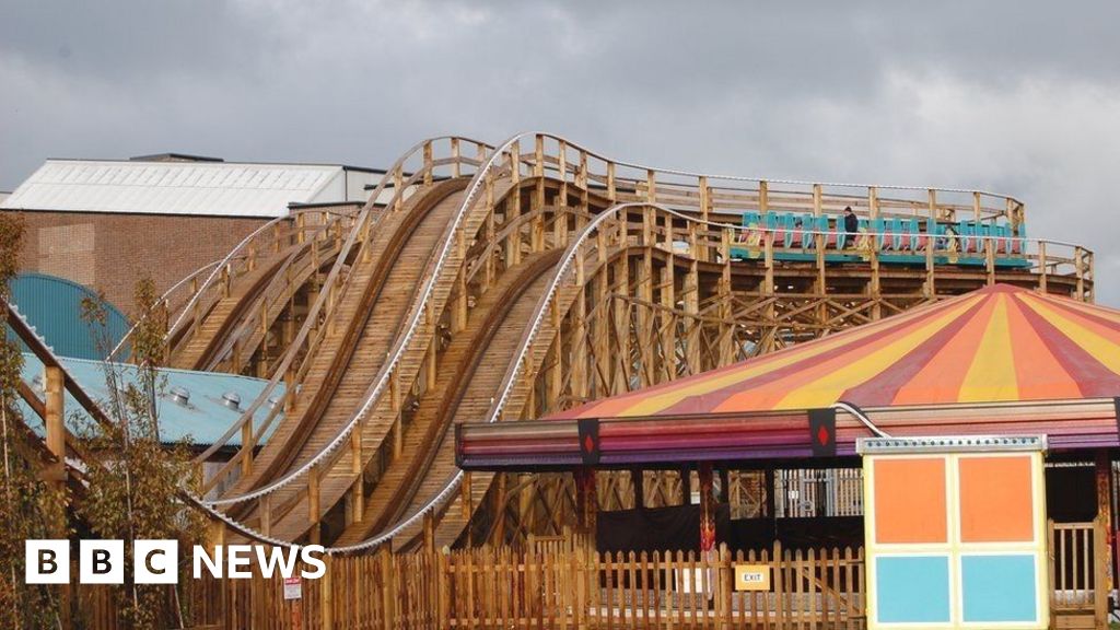 UK's oldest rollercoaster closed after 'crunch'