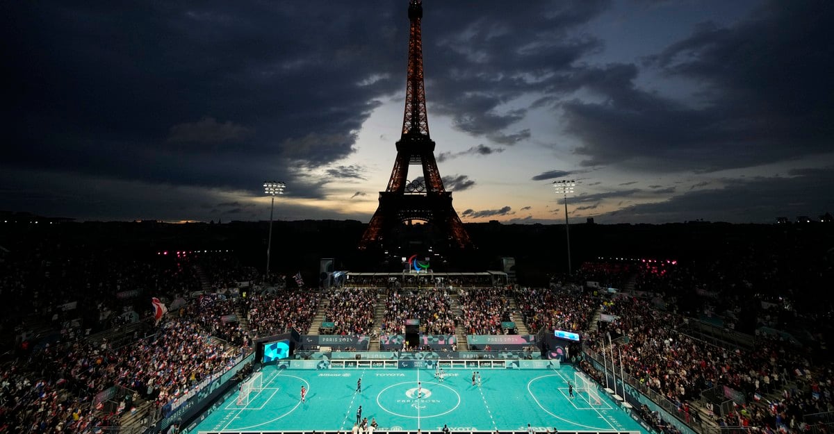 Paralympics Photo of the Day: A Final Game Beneath the Eiffel Tower