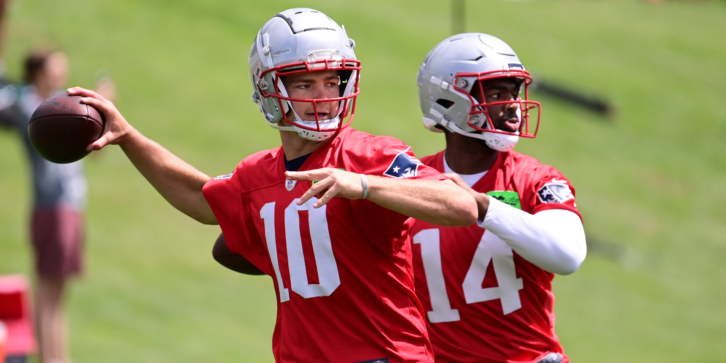 Lackluster Patriots' Offense Justifies Jacoby Brissett as Starter