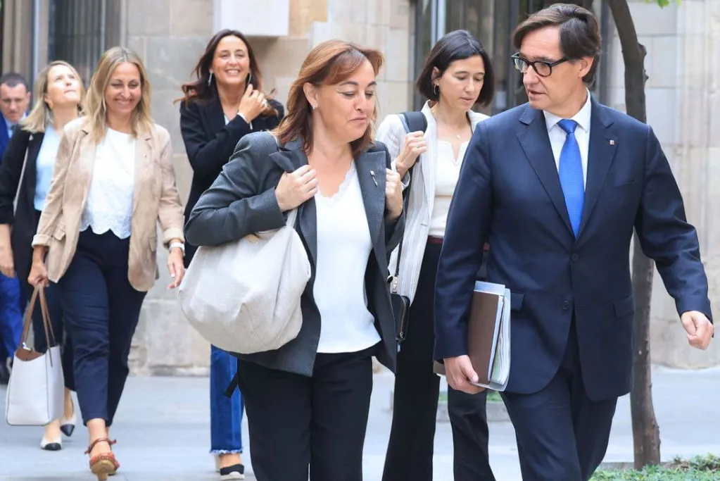 Salvador Illa desafía a Marta Rovira y no descarta mantener a miembros de ERC como altos cargos de su Govern