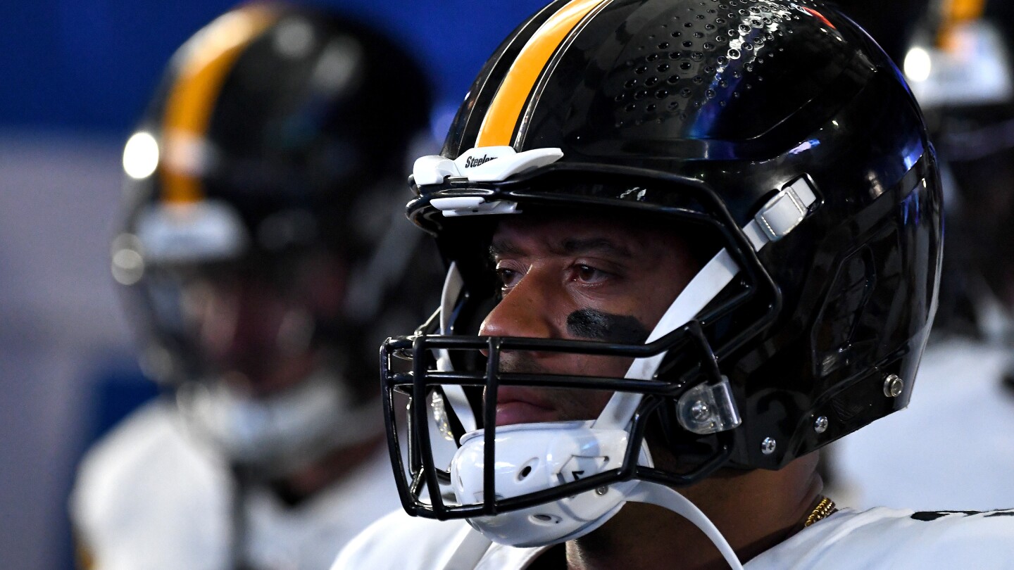 Report: Russell Wilson tells Steelers he can play, but final decision won't be his