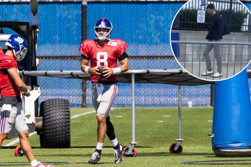 Daniel Jones responds to Giants fans' heckling outside MetLife Stadium