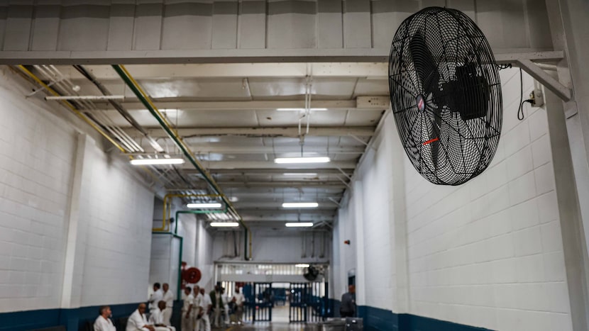 Texas prison inmates swelter amid persistent guard staffing shortages, critics say