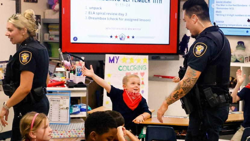 Fort Worth and Keller ISD schools honor FW police honored on 9/11