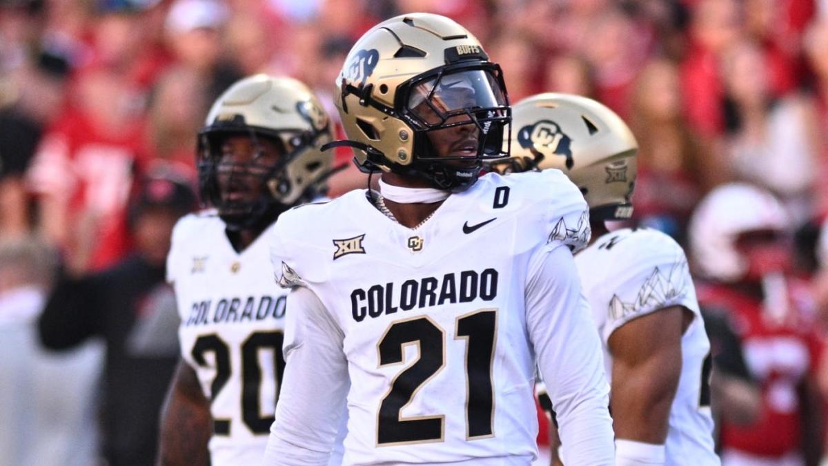 WATCH: Colorado's Shilo Sanders tells Nebraska 'we about to roll your ass' at coin toss before blowout loss