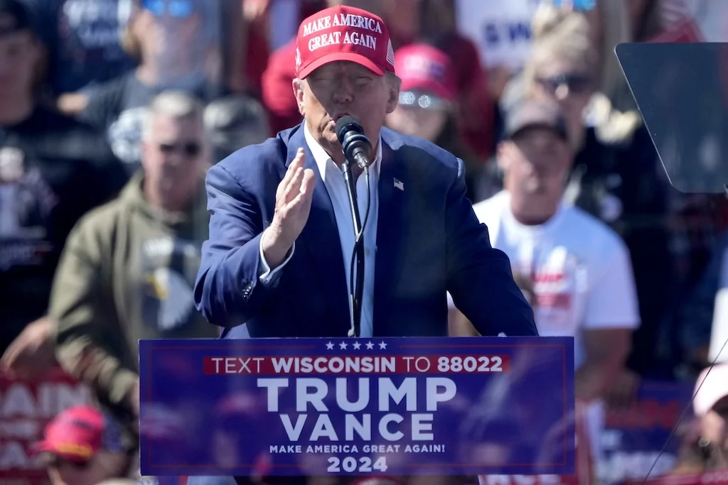 WATCH LIVE: Trump holds first rally since debate in Tucson, Arizona