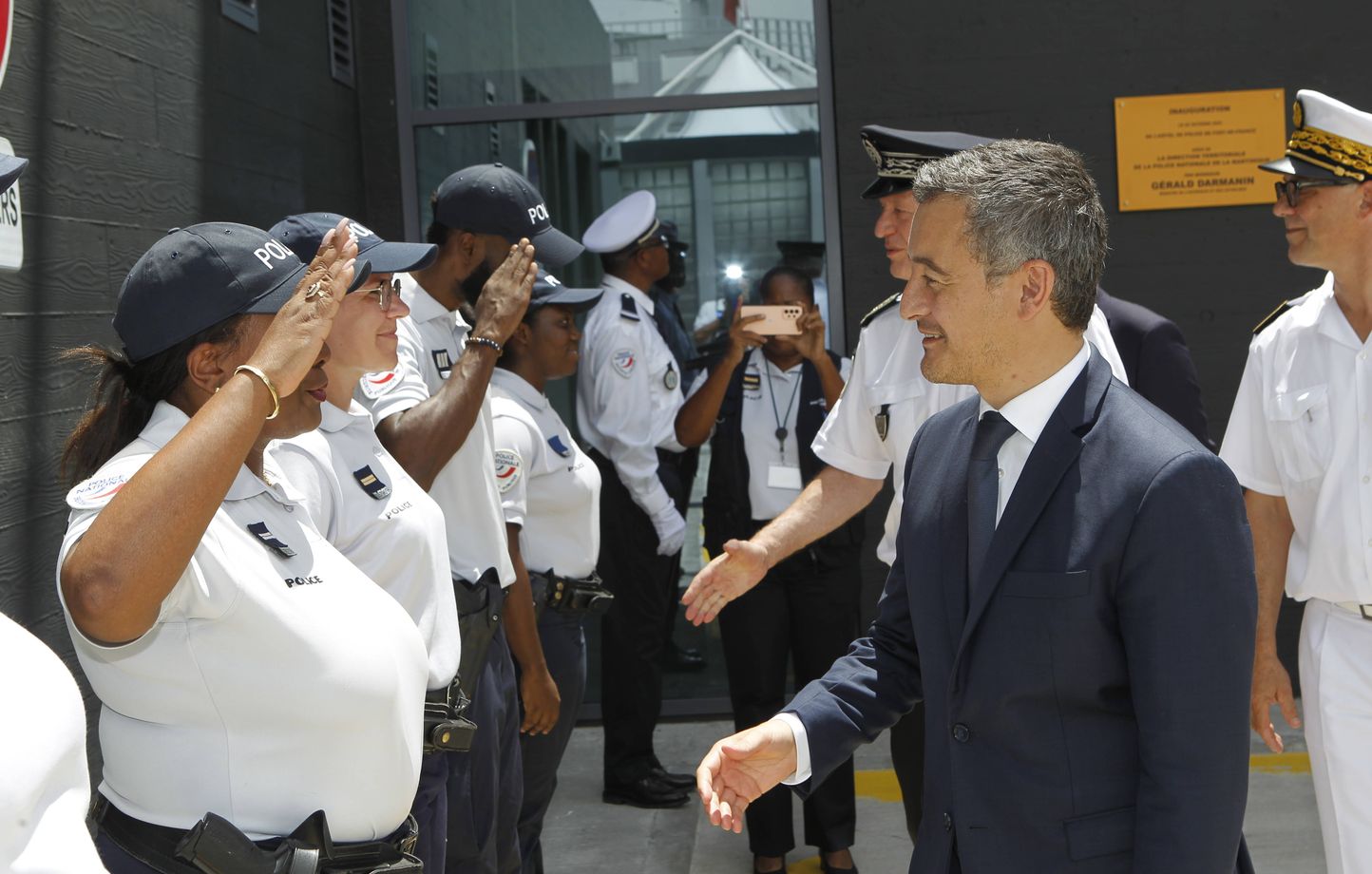 Martinique : Deuxième nuit de violences, un commissariat visé par des tirs à balles réelles