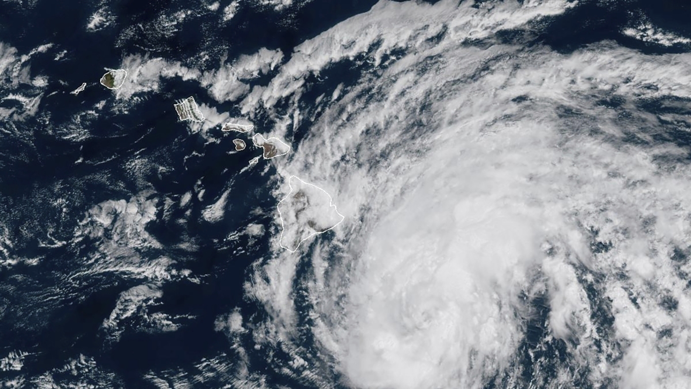 Tropical Storm Hone steadily approaches Hawaii, threatening floods and fires