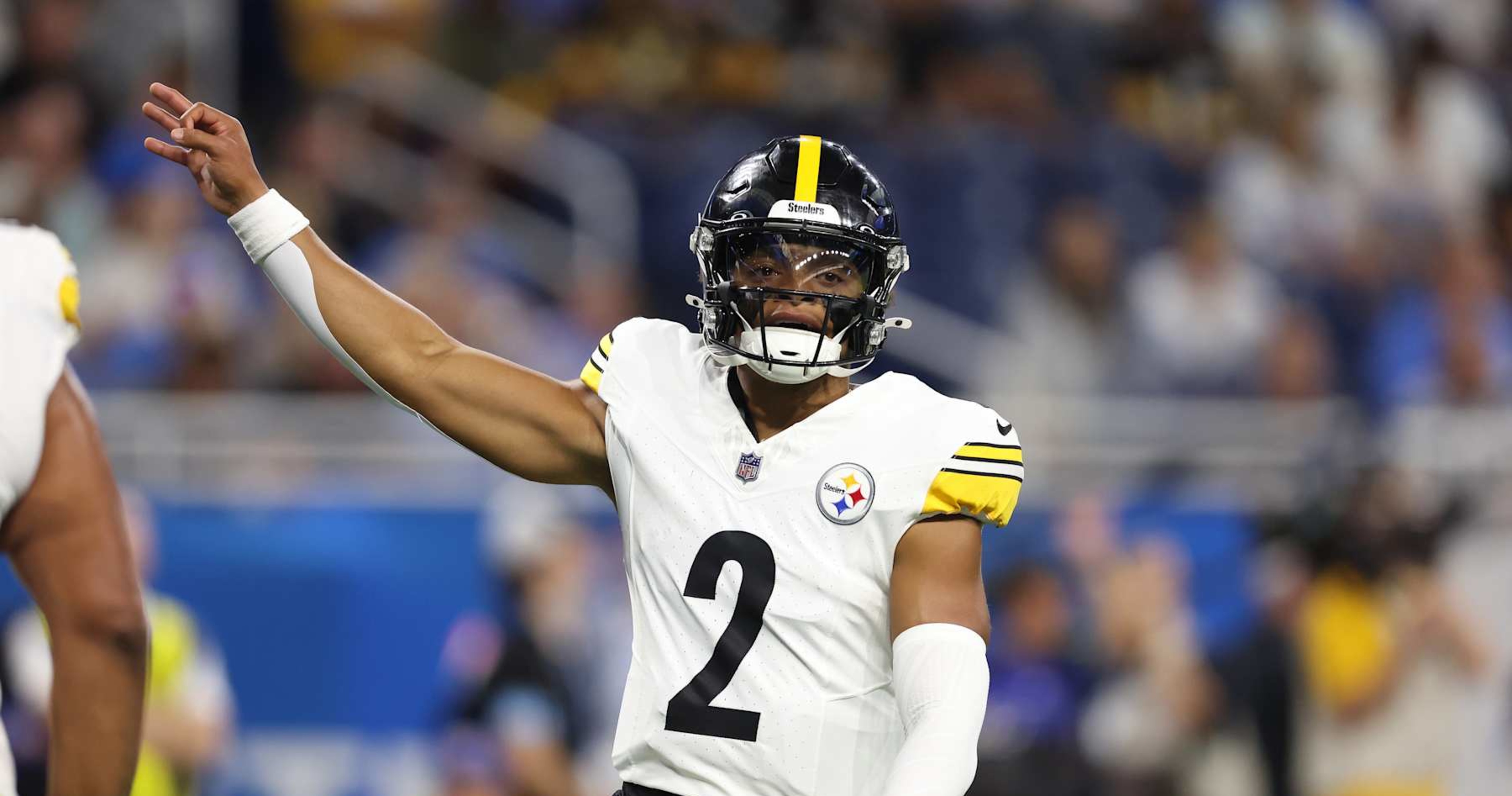 NFL Rumors: Justin Fields May Stay QB1 Over Russell Wilson if Steelers Defeat Broncos