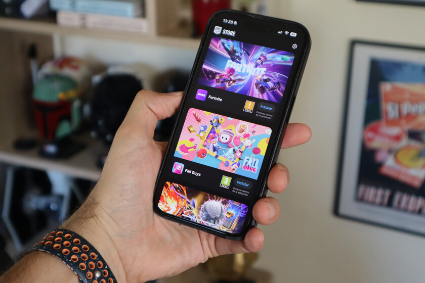 La Epic Games Store llega oficialmente a iOS y Android con una sorpresa bajo el brazo. Y sí, 'Fortnite' vuelve a los iPhone