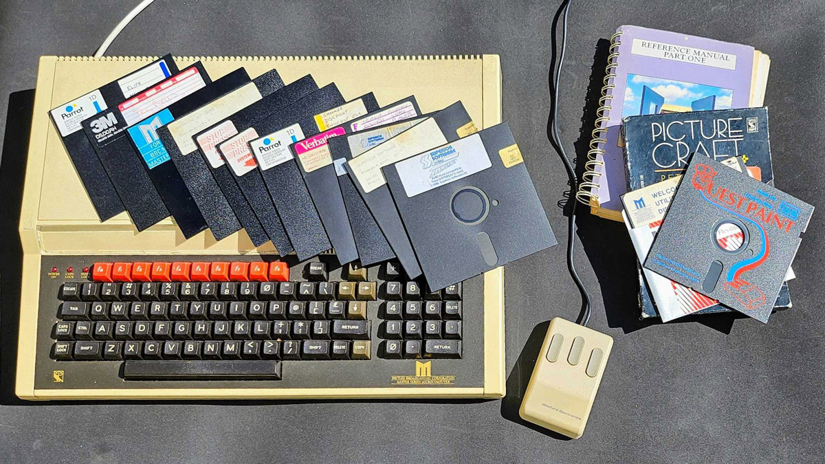 Retro Computing: Old Tech, New Thrill