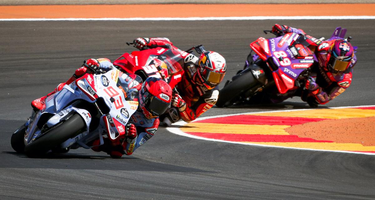 Vidéo - Francesco Bagnaia prend les commandes de la course, le départ du GP de Saint-Marin de MotoGP