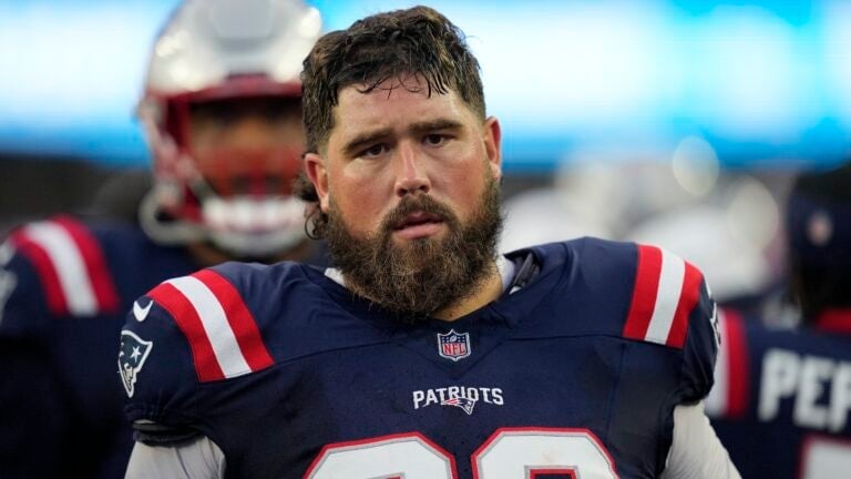 Patriots' entire starting offensive line dealing with injuries