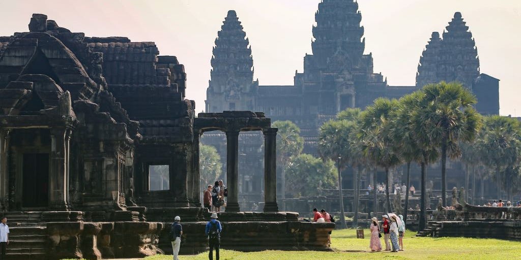 Tourists are recreating the 'Temple Run' video game in a Cambodian temple. Historians are horrified.