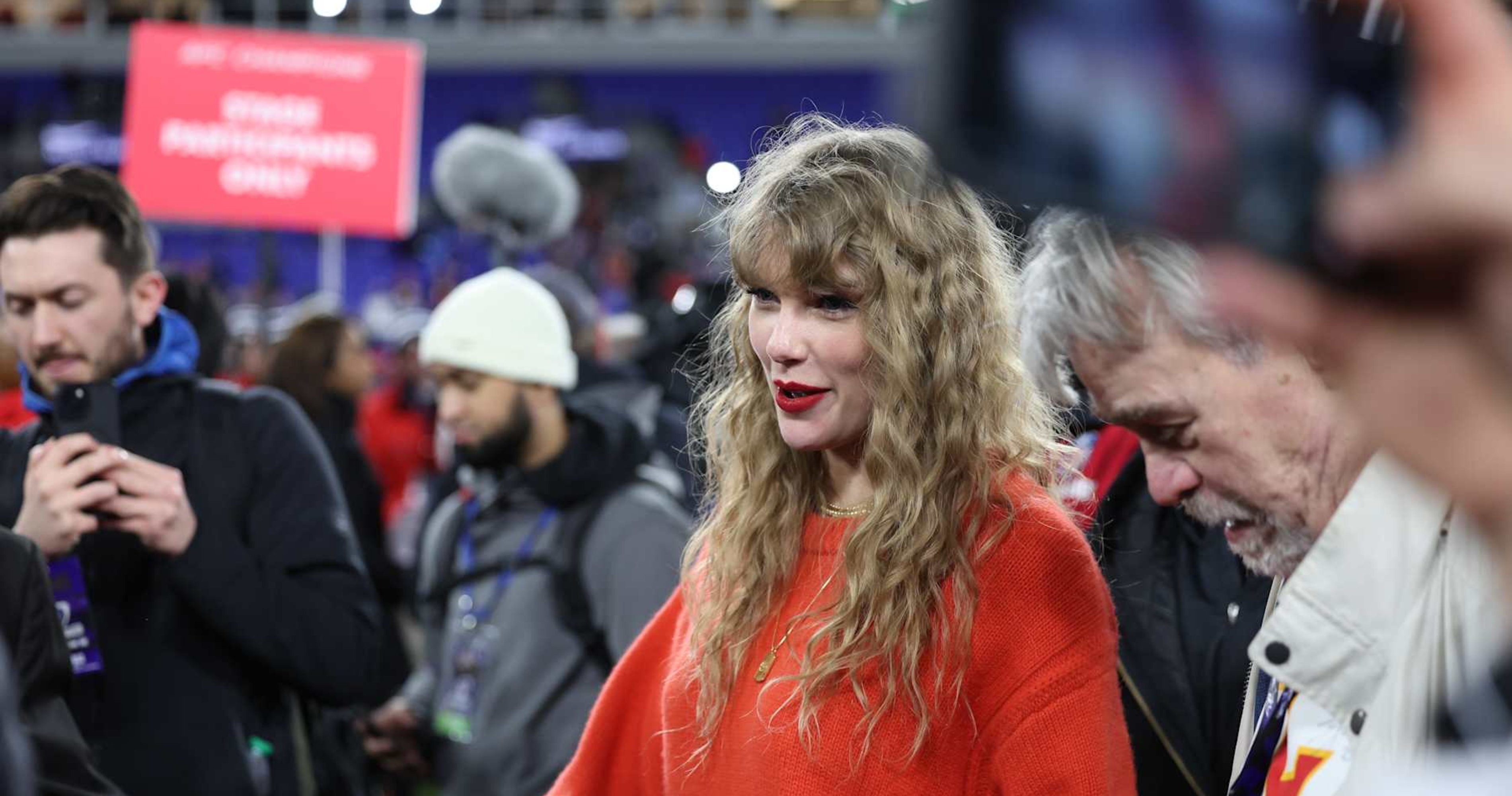 Patrick Mahomes Says Taylor Swift Has 'Started Drawing Up Plays' for Chiefs' Offense