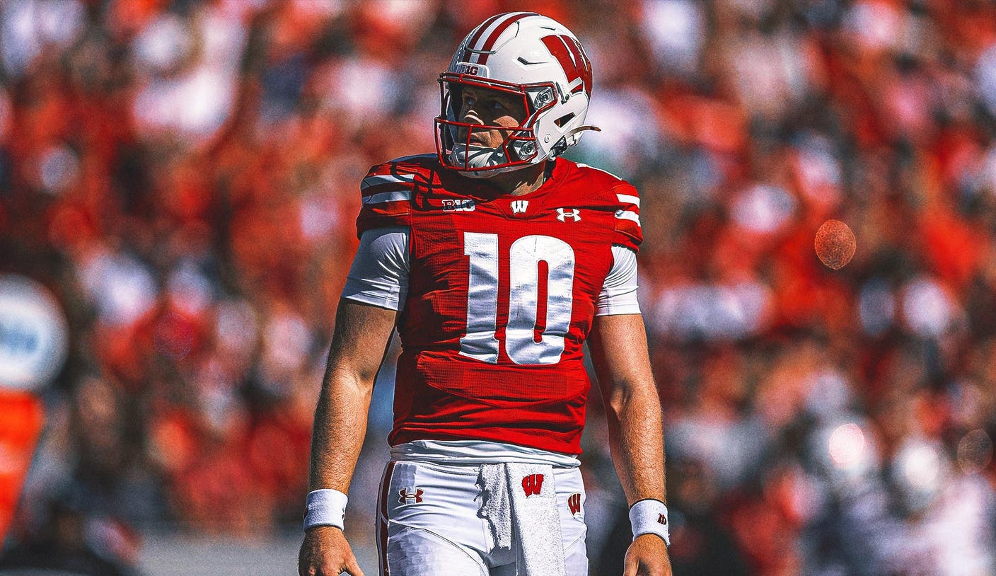 Wisconsin QB Tyler Van Dyke injured on first drive vs. Alabama, is carted off