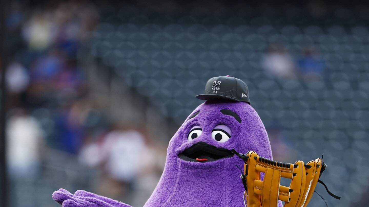 Purple place: Mets unveil the new Grimace seat at Citi Field