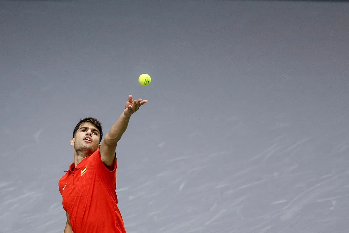 Alcaraz debuta en el dobles y Borg le reserva en el individual por el mayor valor de los puntos