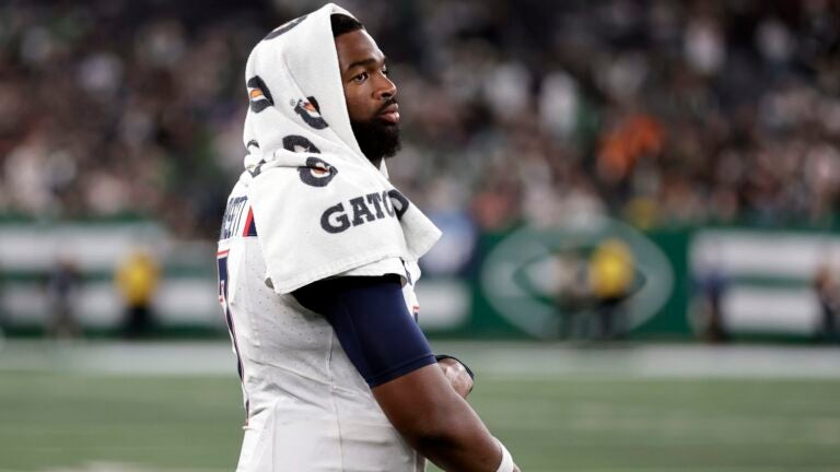 Jacoby Brissett to remain Patriots' starting QB after Drake Maye's debut