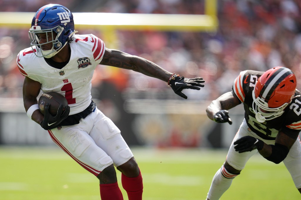 Giants earn season-saving win over struggling Browns