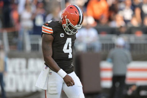 “Deshaun Watson Is Horrific”: Thousands Boo Browns QB as NFL Fans Troll Him Over Repeated Sacks vs Giants