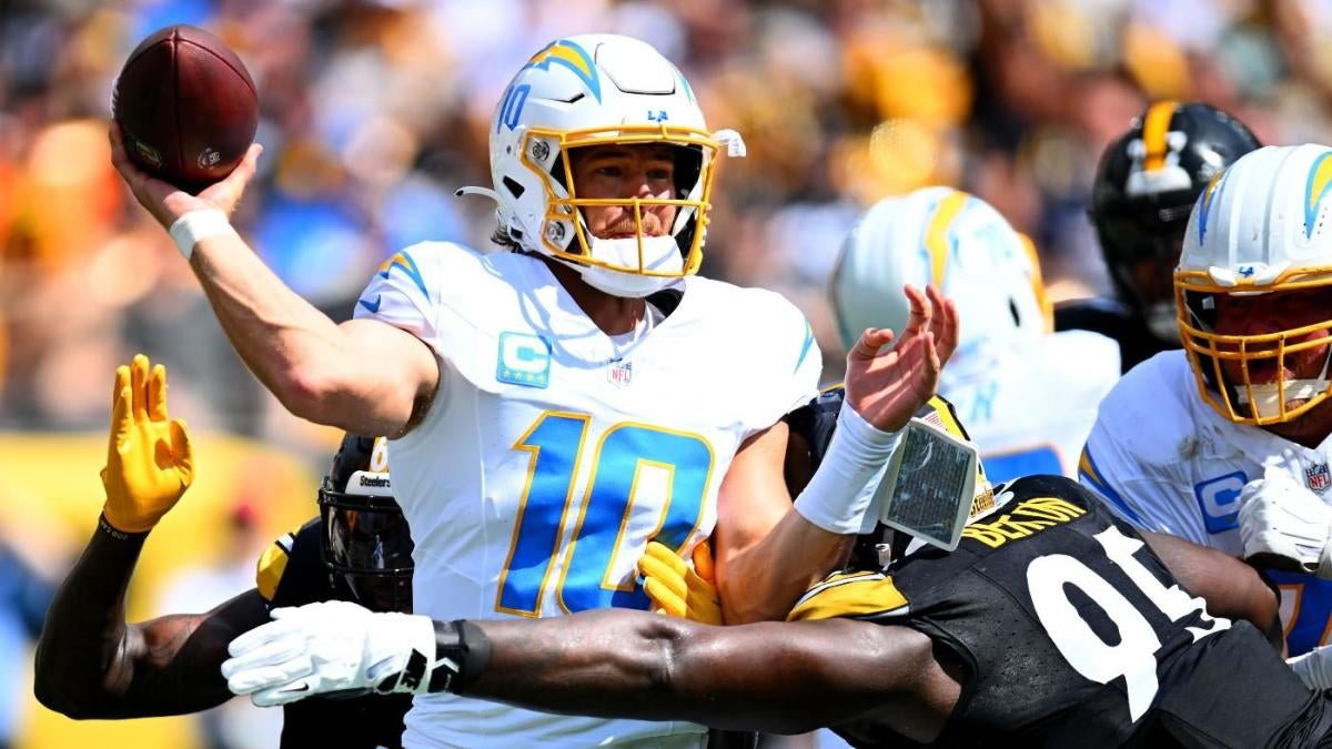 Justin Herbert, Justin Fields combine to make NFL history during Chargers-Steelers Week 3 matchup