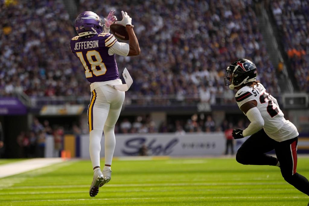 Minnesota Vikings, Green Bay Packers win big in Week 3