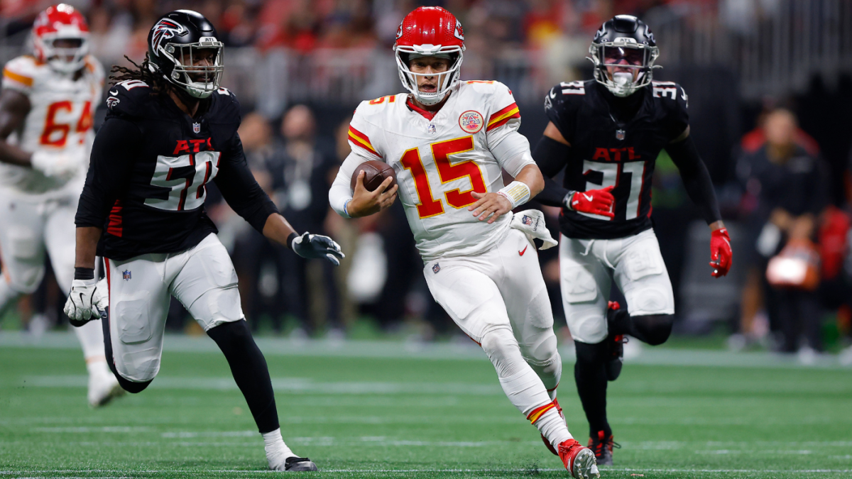 Chiefs hold on, Cowboys fall short, Vikings dominate again; Tennessee makes a statement