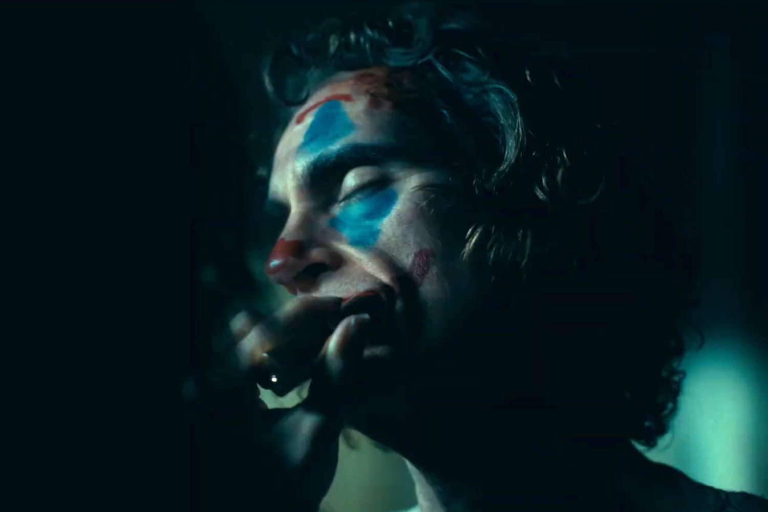 New Folie à Deux Clip Highlights Joker and Harley Quinn’s Bad Romance