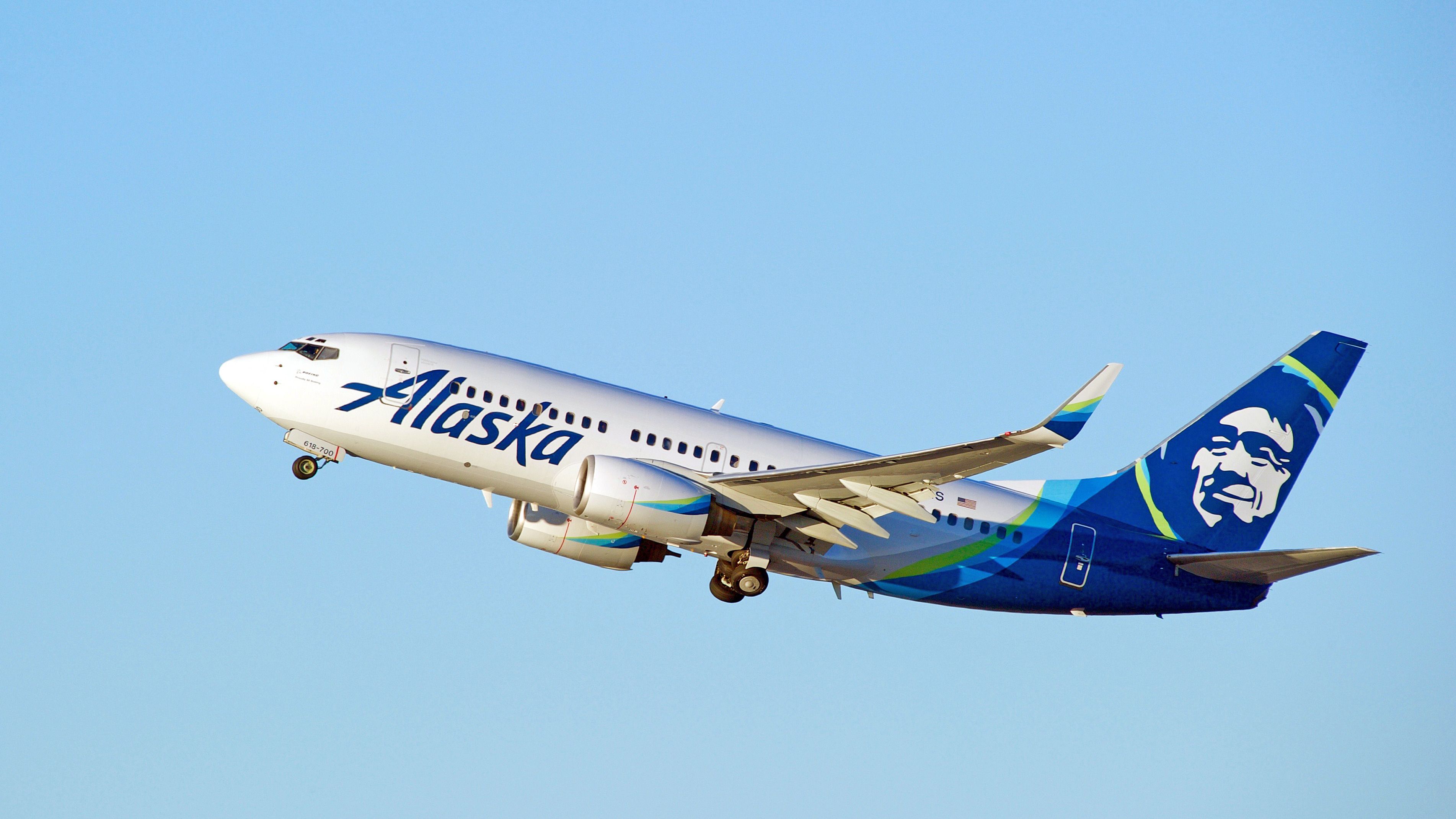 Alaska Airlines Is Giving $25 Off Flights To New Mileage Plan Members